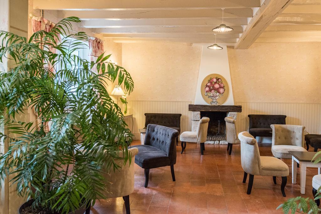 L'Auberge Du Port Des Roches Luche-Pringe Εξωτερικό φωτογραφία