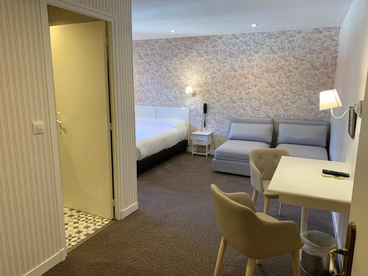 L'Auberge Du Port Des Roches Luche-Pringe Εξωτερικό φωτογραφία